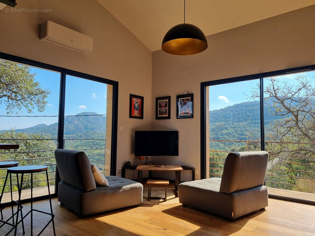 Maison à LES ADRETS-DE-L&#039;ESTEREL