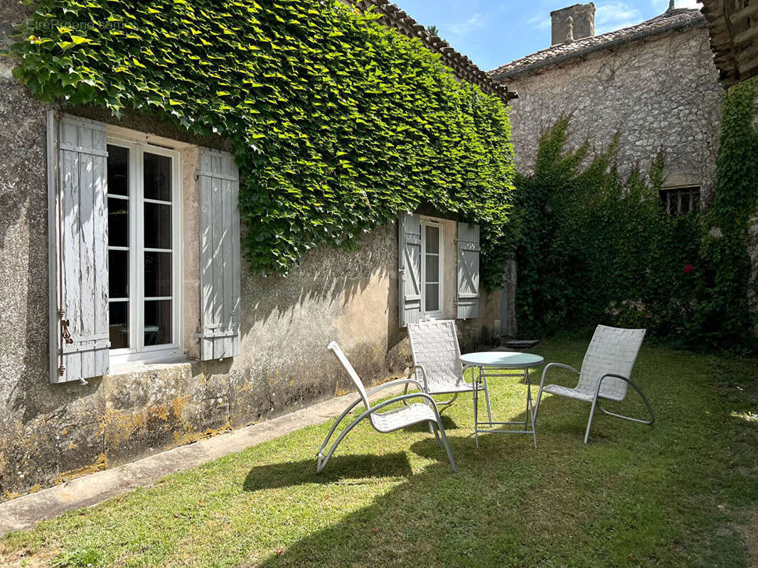 Domaine de charme et dépendances - photo 13