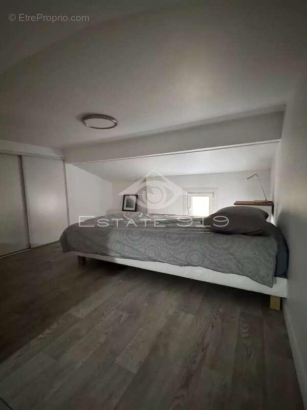 Appartement à MARSEILLE-1E