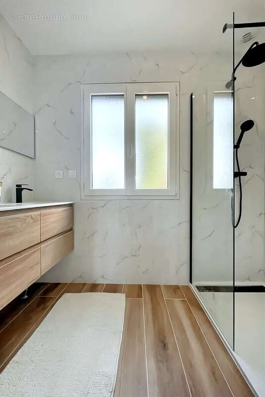 Maison à FEROLLES-ATTILLY