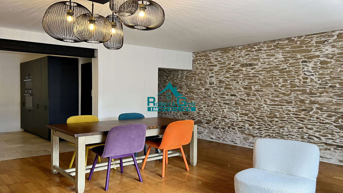 Maison à NOYAL-SUR-VILAINE