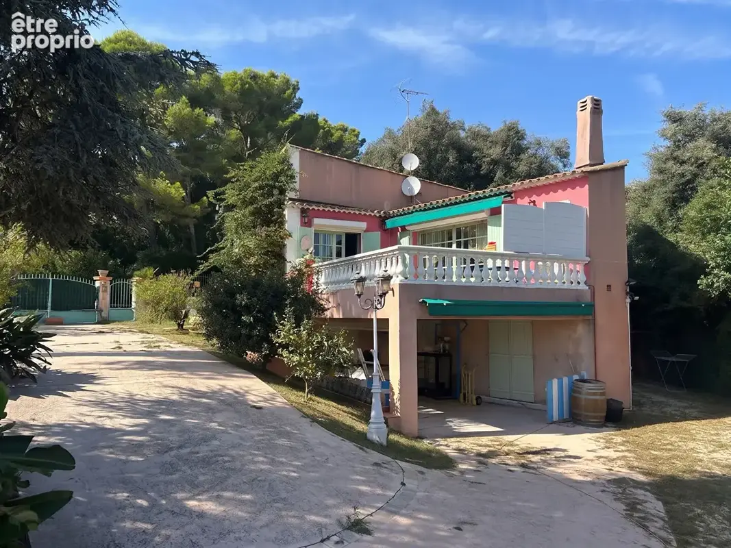 Maison à HYERES