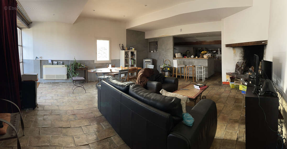 Appartement à POUSSAN