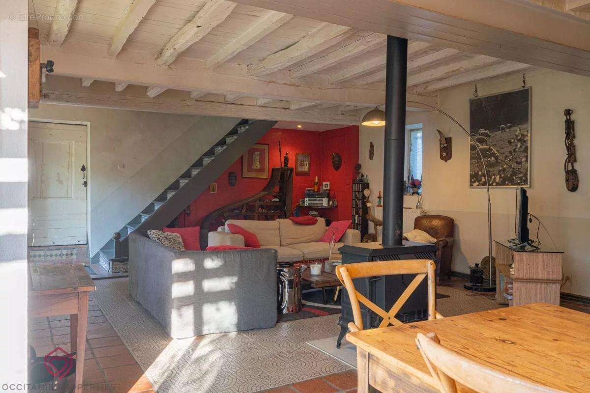 Maison à LABRUGUIERE