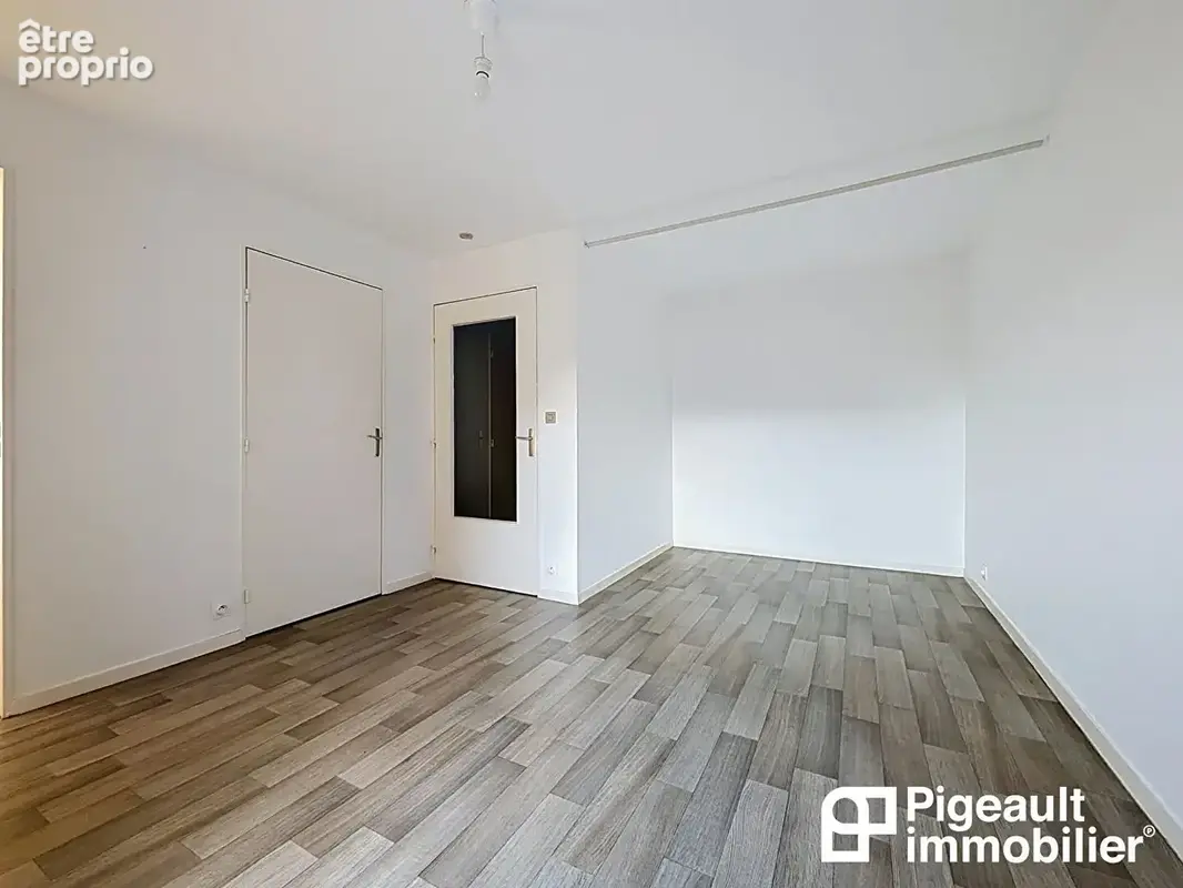 Studio à vendre - Rennes - Saint Hélier - Proche gare - Balcon - Parking - photo 9