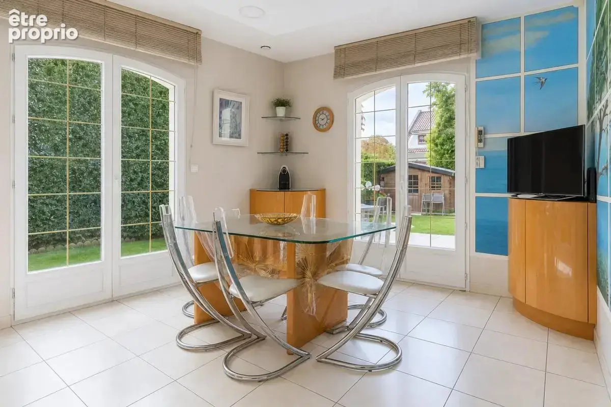 Maison de 7 pièces de 250 m² à Saint-Gratien - photo 6