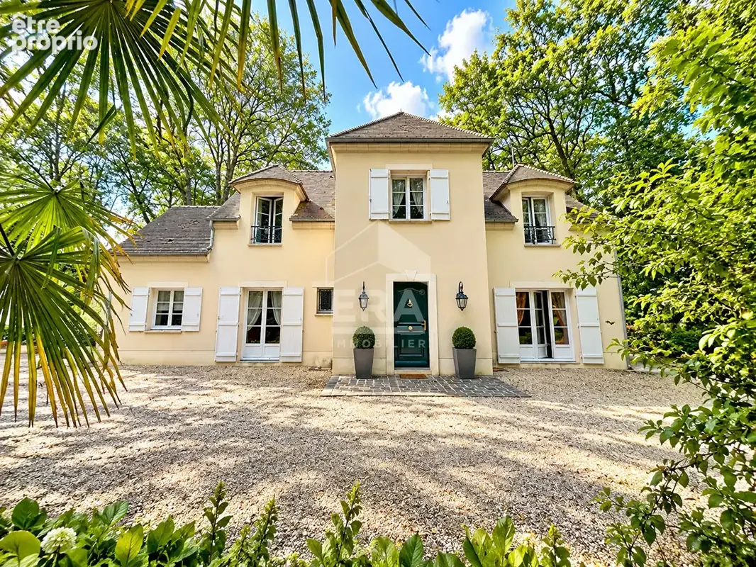 Photo Maison à Saint-Cyr-La-Riviere au prix de 624 750€
