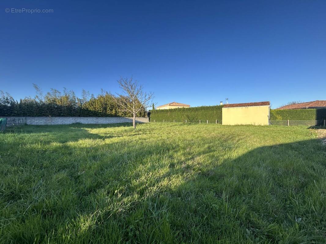 Terrain à LAGARDELLE-SUR-LEZE