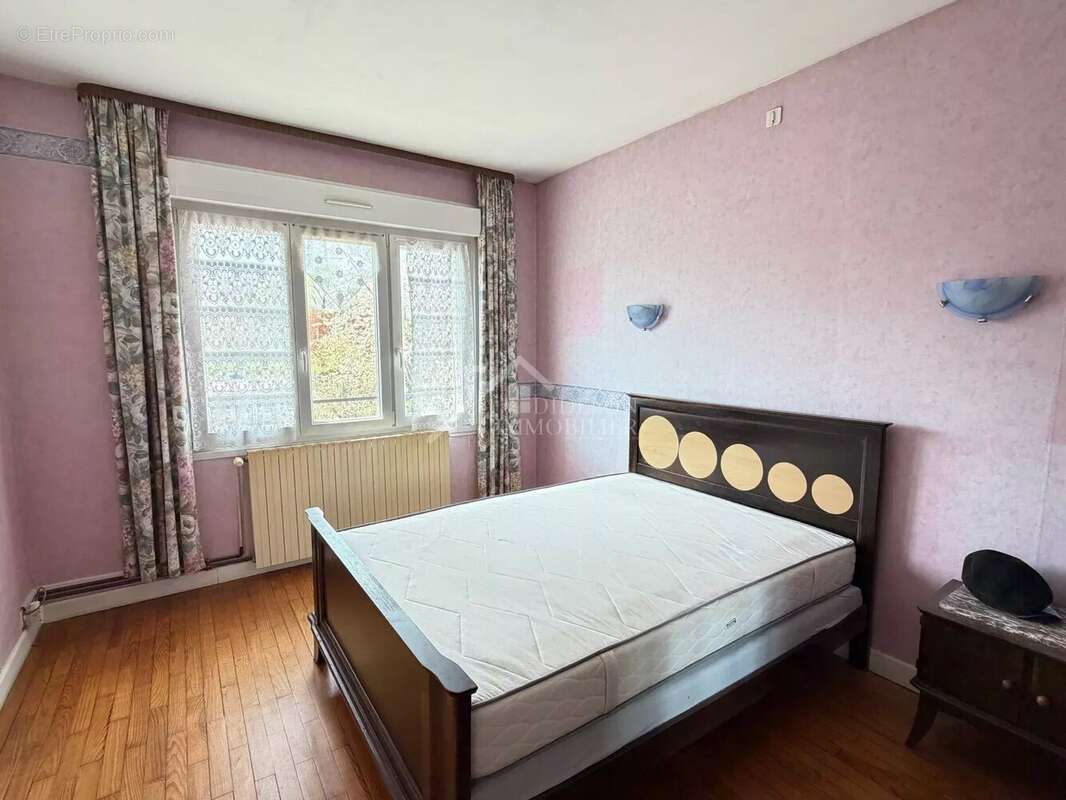Maison à CHAMPEY-SUR-MOSELLE