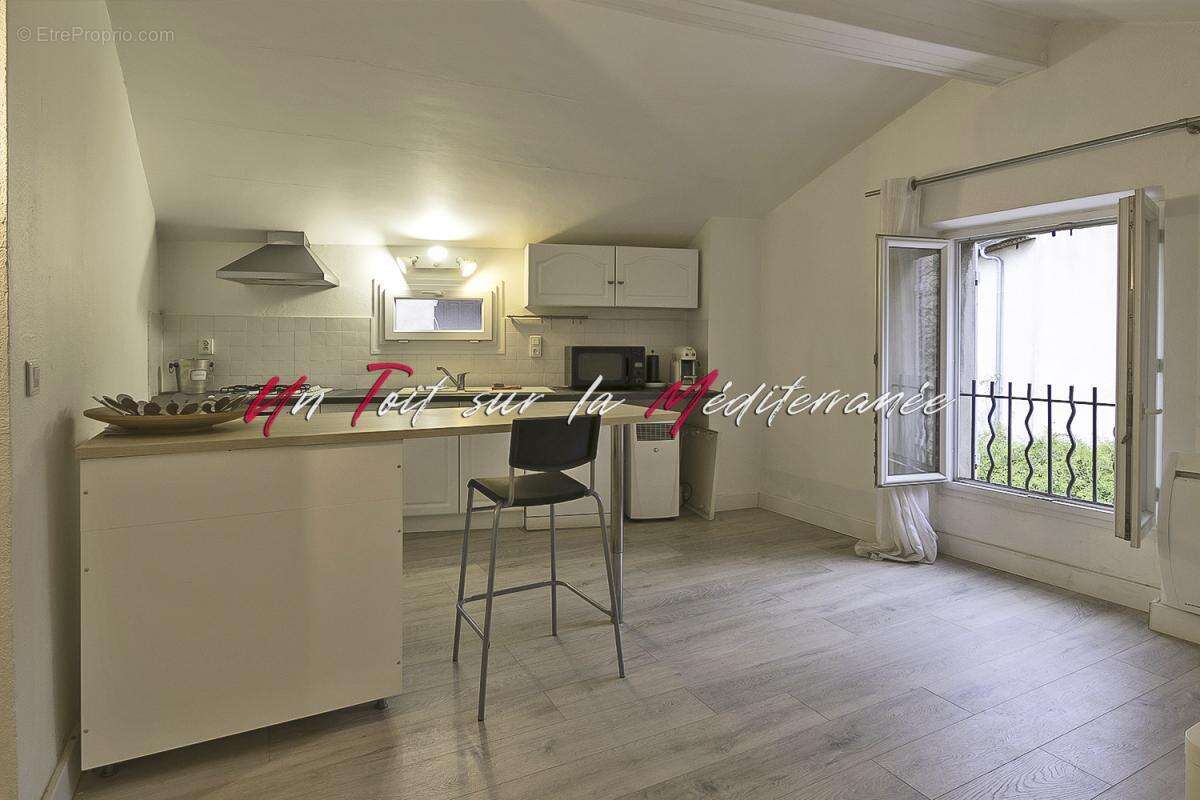 Appartement à BORMES-LES-MIMOSAS