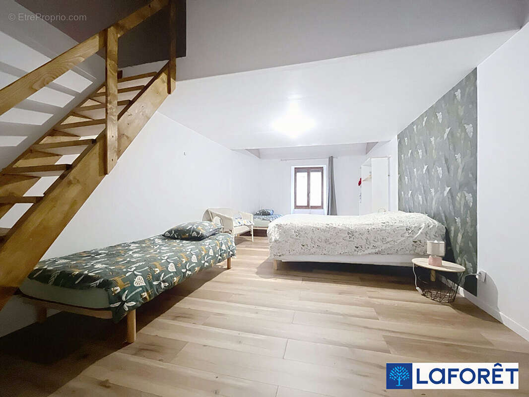 Maison à IS-SUR-TILLE