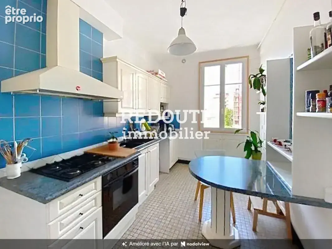 VENTE d'un appartement 4 pièces (environ 151 m²) à REIMS - photo 9