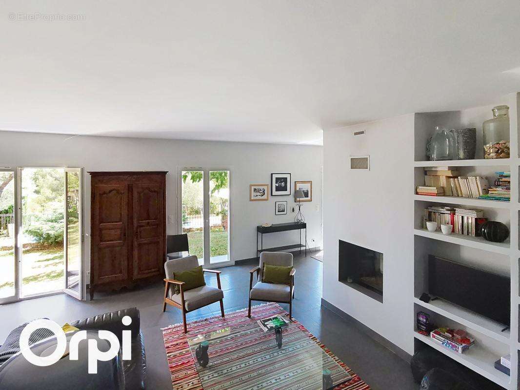 Maison à LA CADIERE-D'AZUR