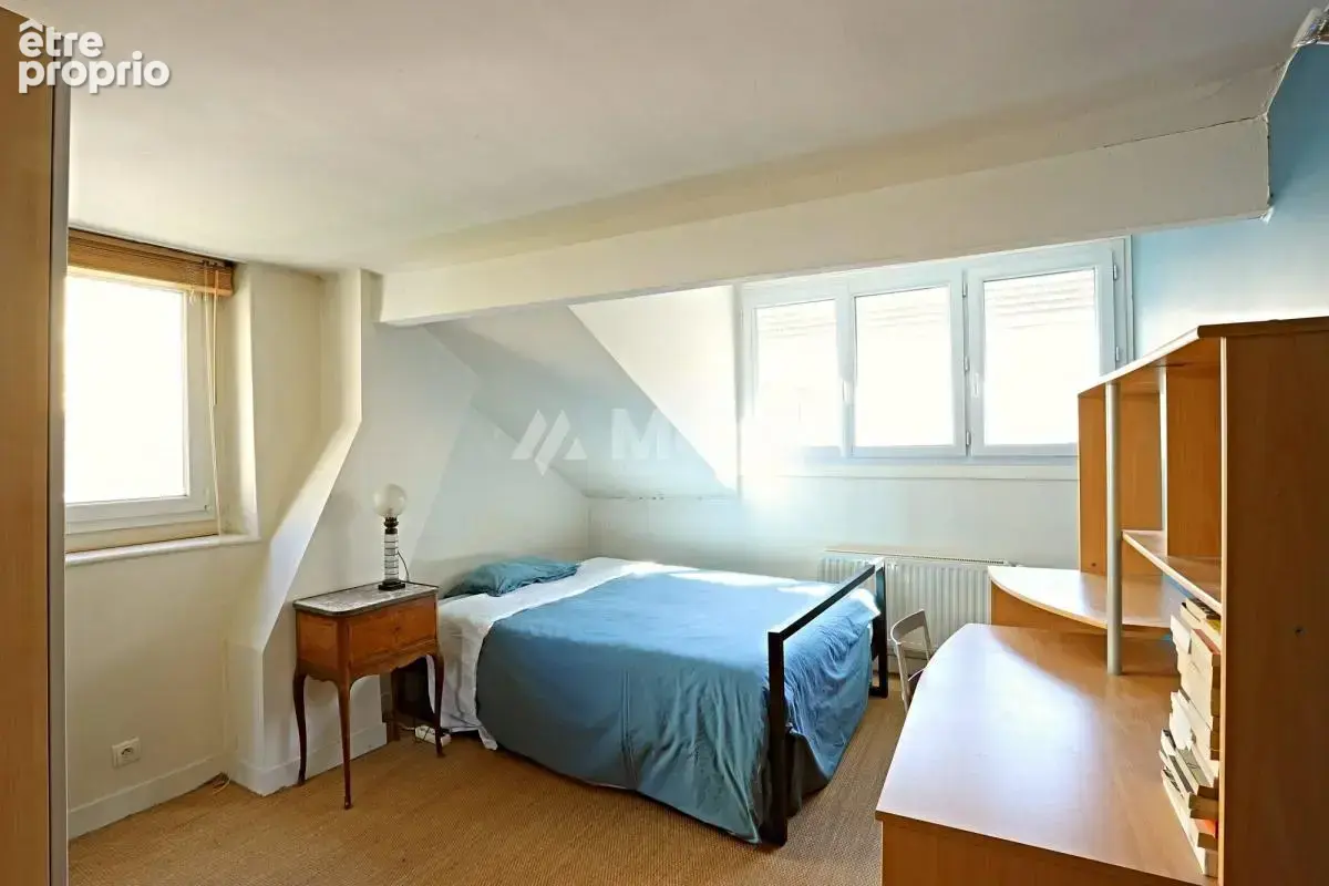 Élégante maison de caractère avec jardin paysager - photo 12