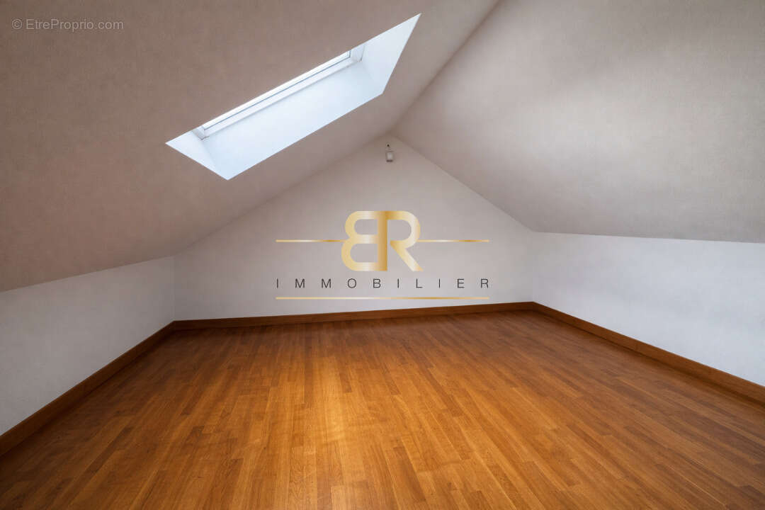 Maison à PONTAULT-COMBAULT