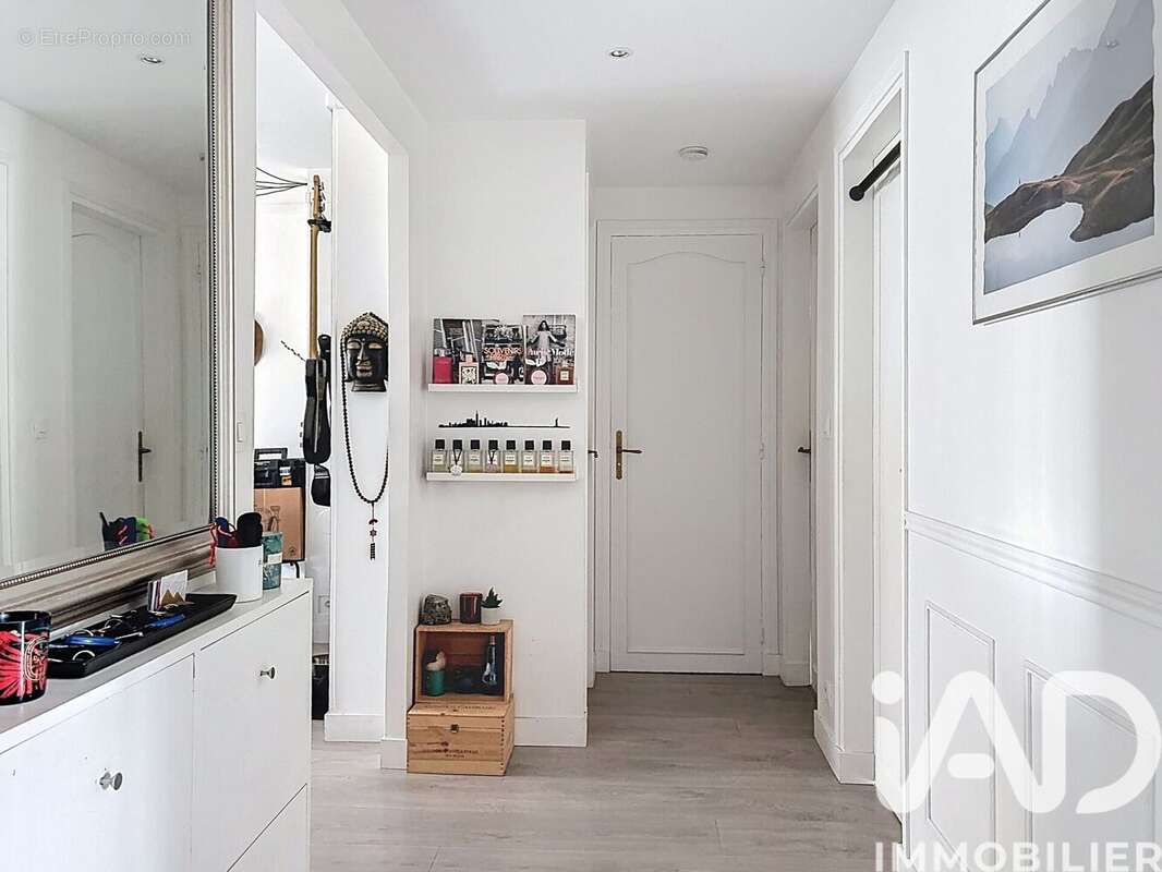 Photo 3 - Appartement à LA GARENNE-COLOMBES