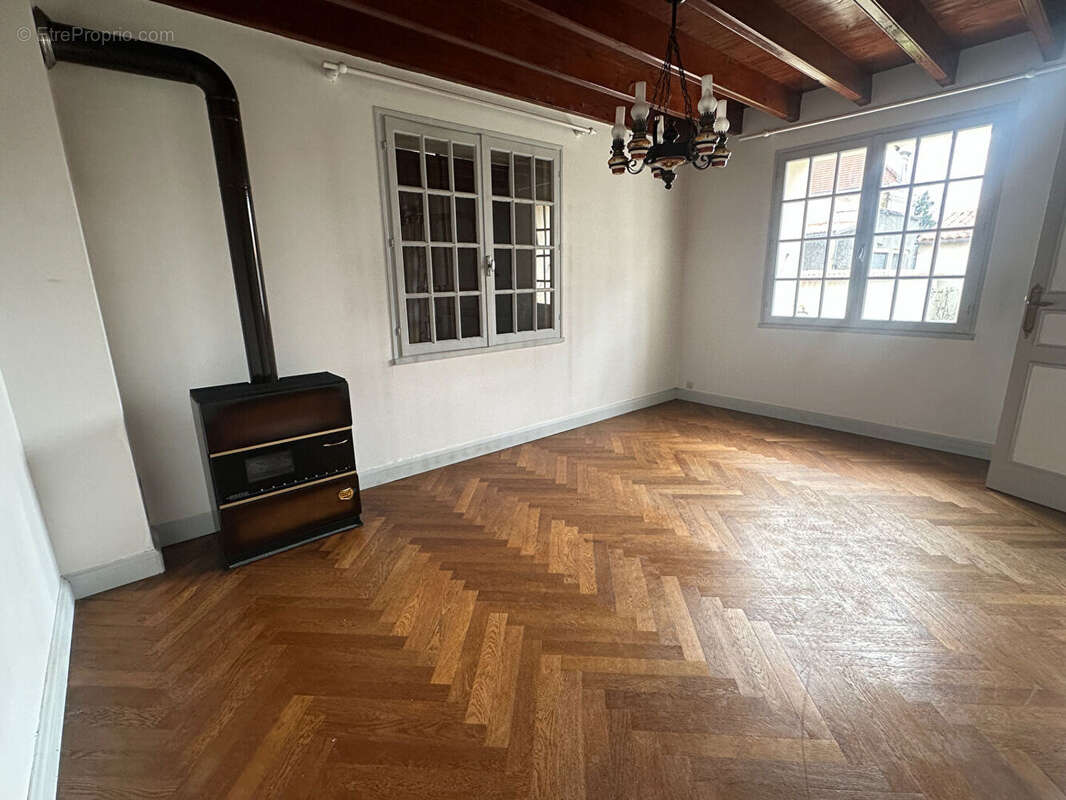 Maison à COZES