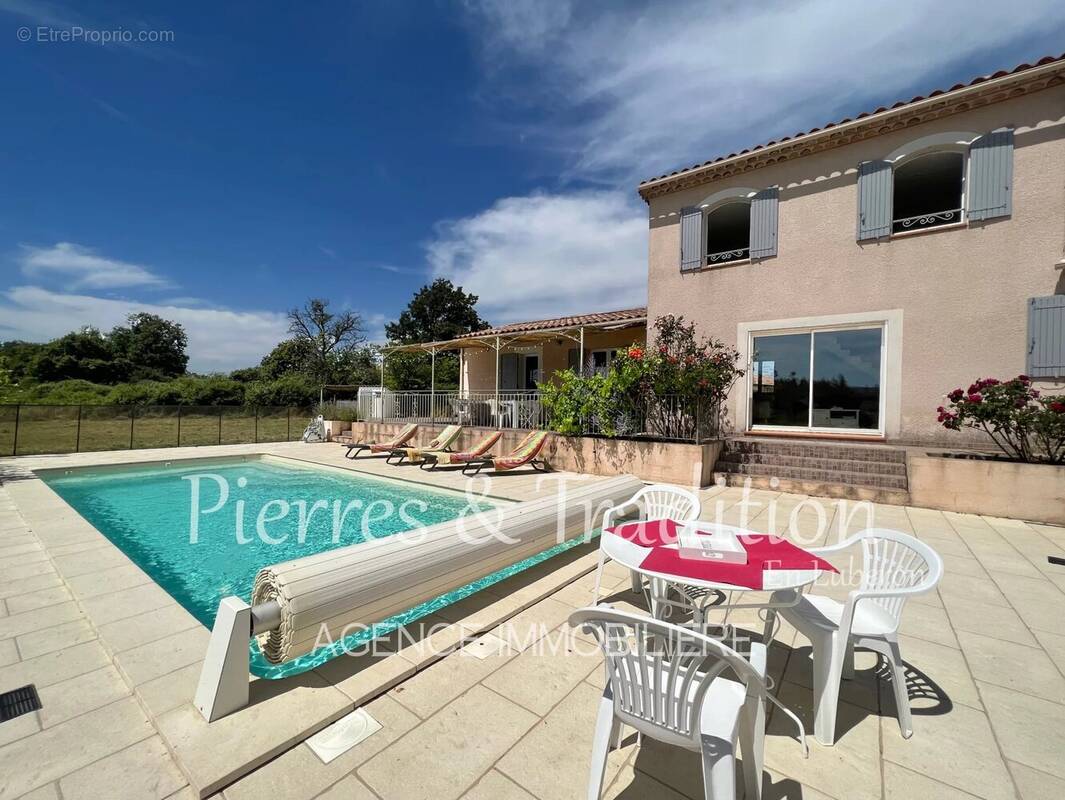 Maison à SIMIANE-LA-ROTONDE