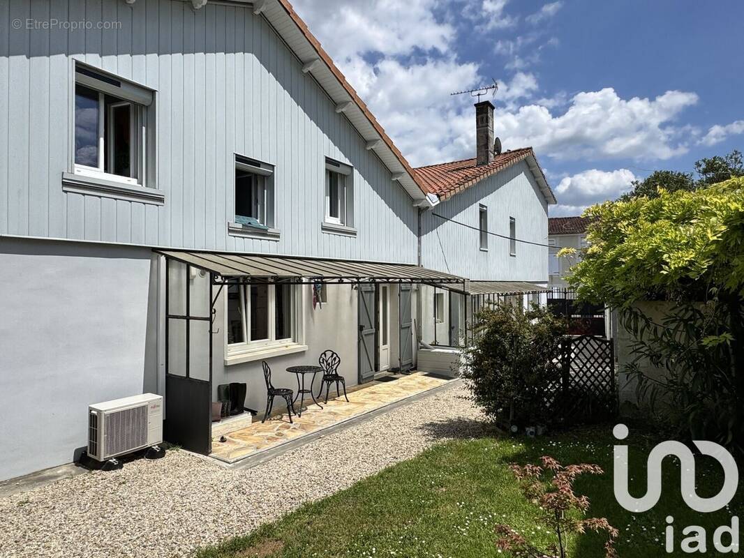 Photo 1 - Maison à ROUILLAC