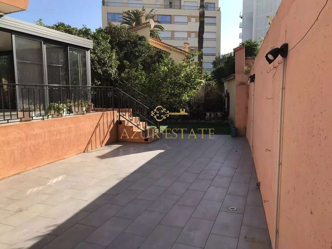 Appartement à ROQUEBRUNE-CAP-MARTIN