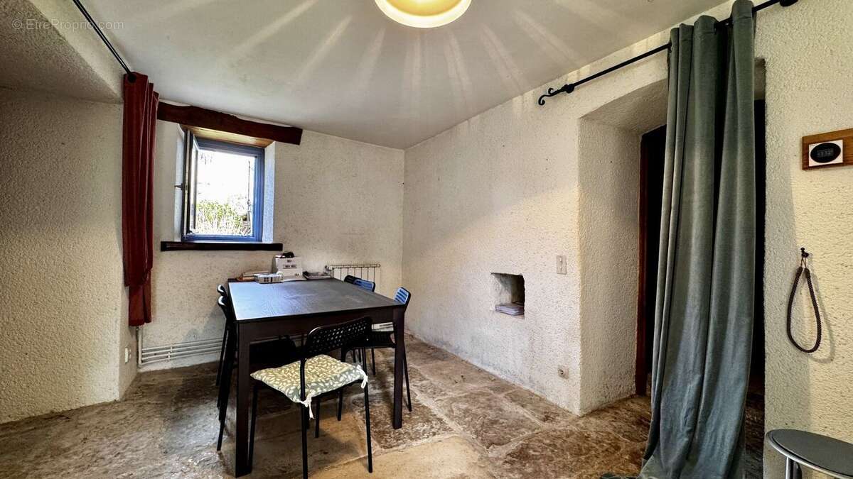 Ensemble Maison + grange - 215m² - photo 10