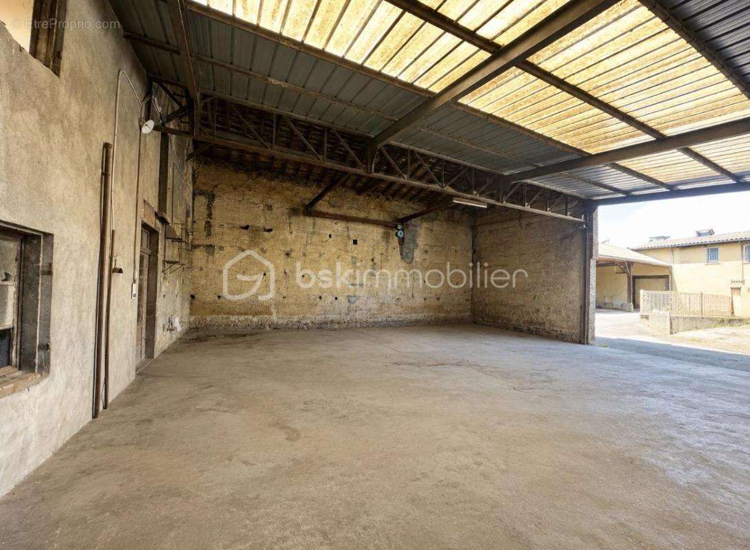 Maison ancienne à réhabiliter – Un projet de vie au cœur de Saint-Didier-de-Formans - photo 6