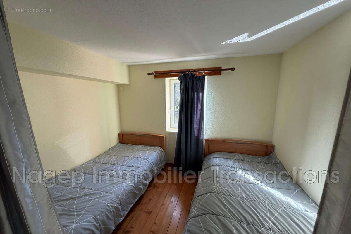 Maison à CREUZIER-LE-NEUF