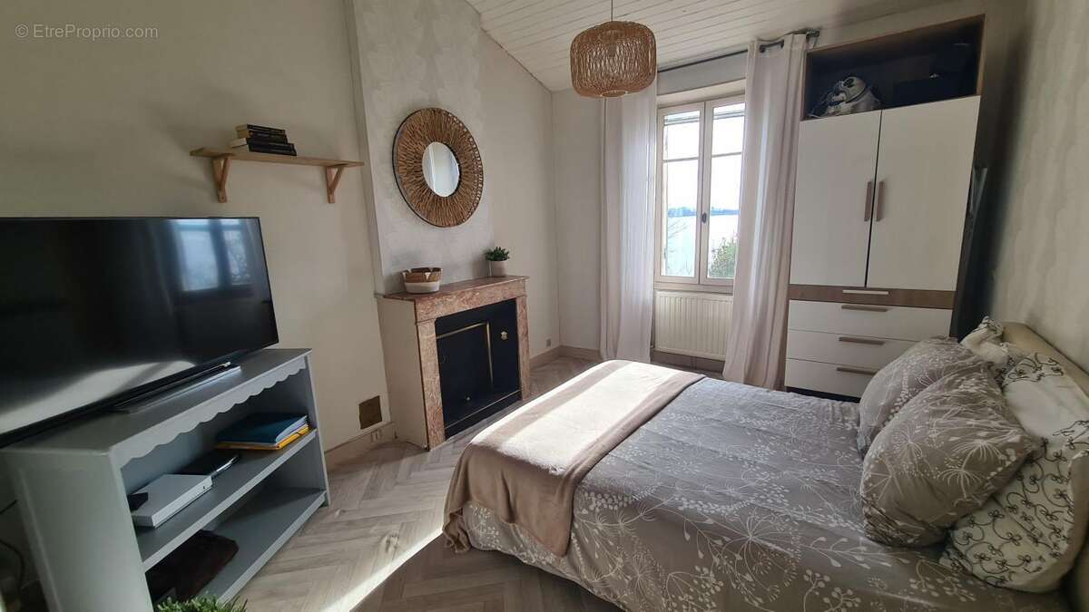 Maison à BAYON-SUR-GIRONDE