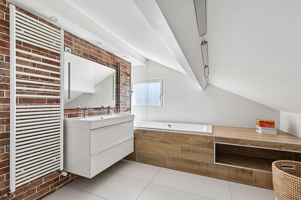 Maison à NANTERRE