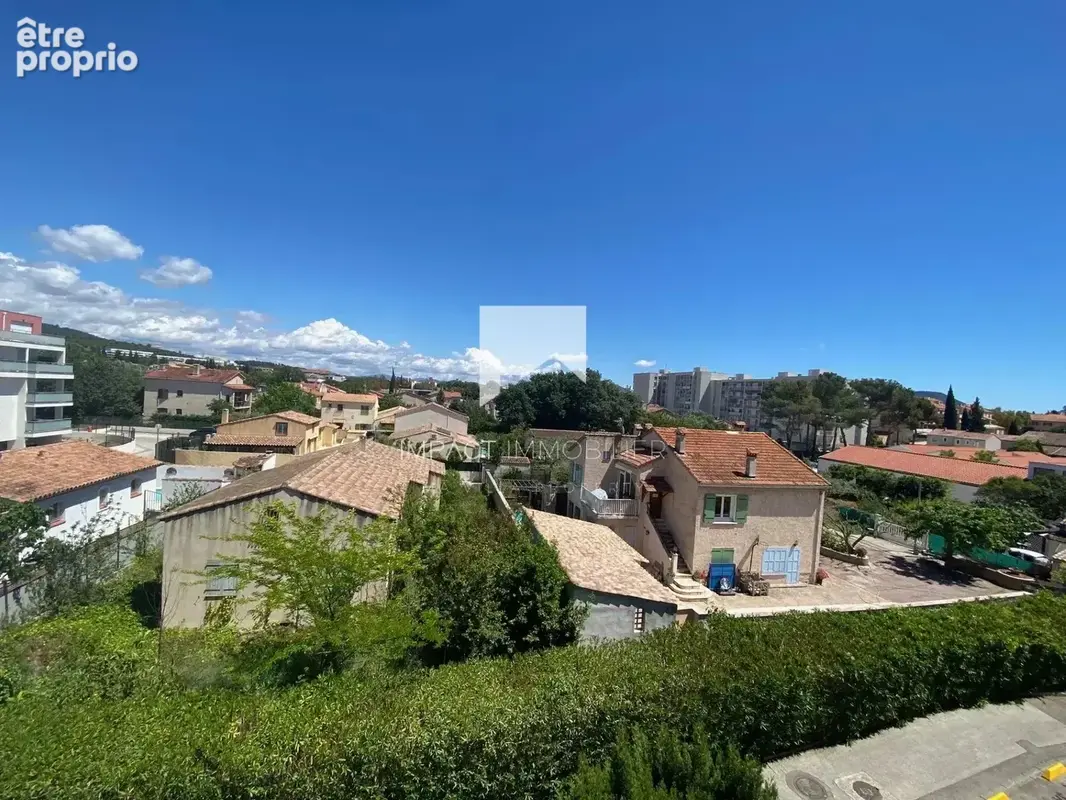 La garde – centre-ville  appartement 83 m² entièrement rénové  3 chambres  parking & cave - photo 12