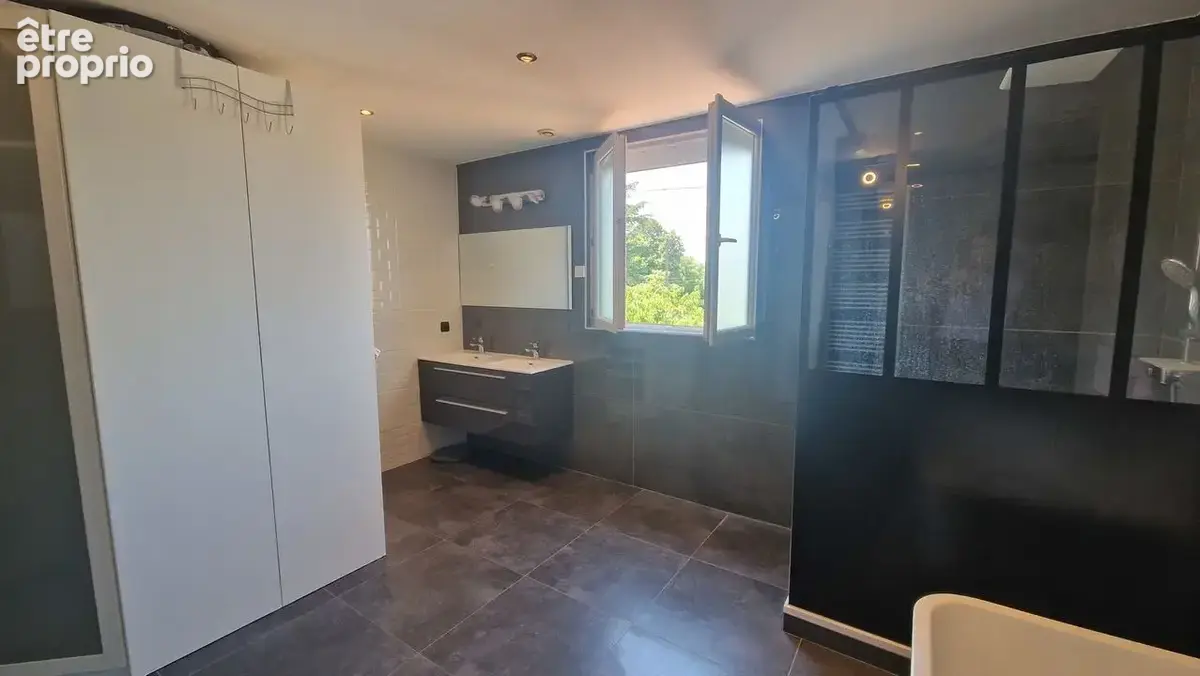 Maison 6 pièces 177 m² à vendre à Genas (69740) - photo 9