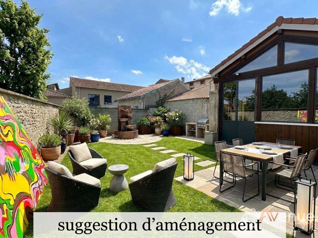 Maison à SURY-LE-COMTAL