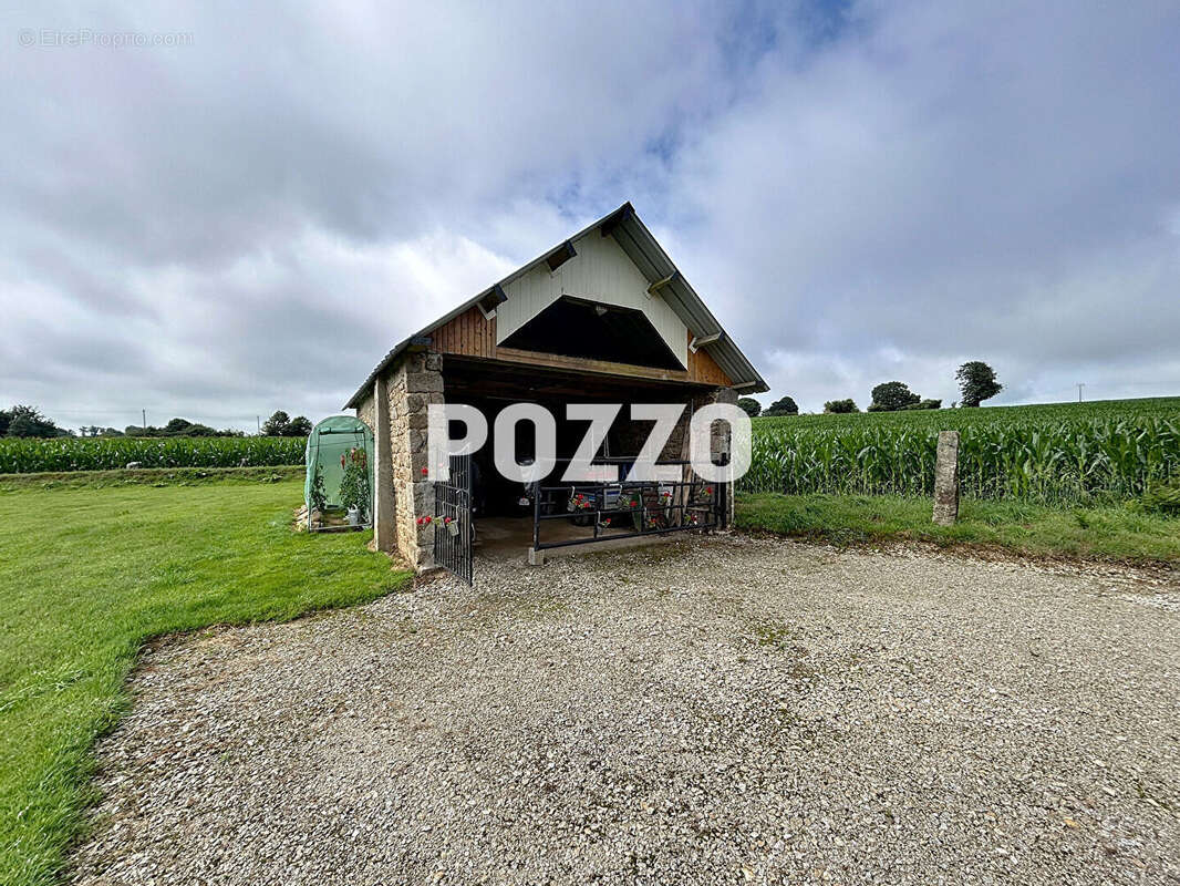 CHAMP DU BOULT - spacieuse maison au calme sur terrain de 7258 m² - photo 15