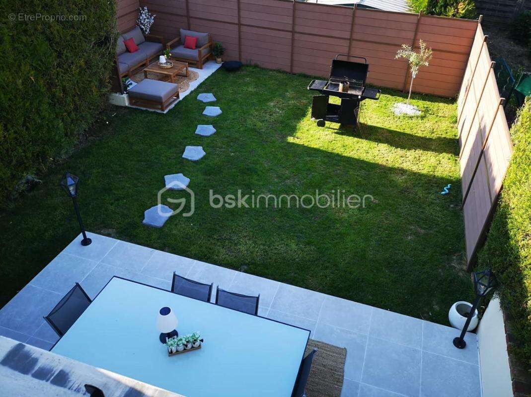 Maison à CLAYE-SOUILLY