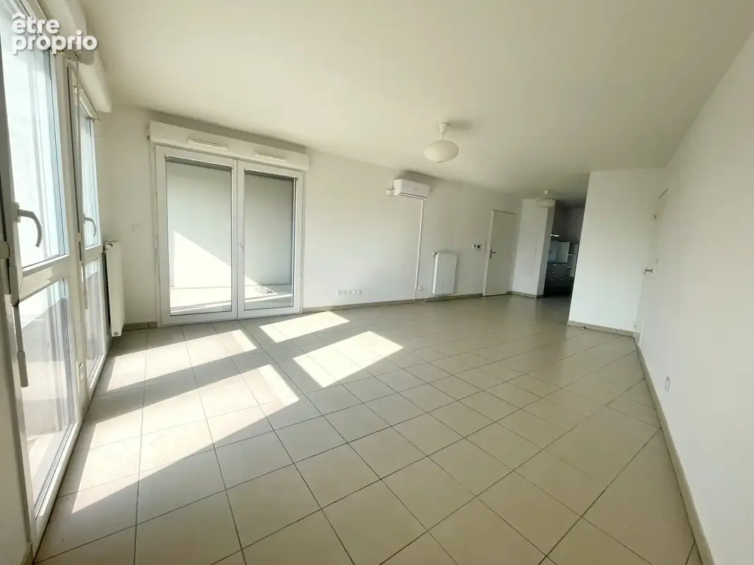 Appartement T3 centre Mions avec terrasse - photo 1
