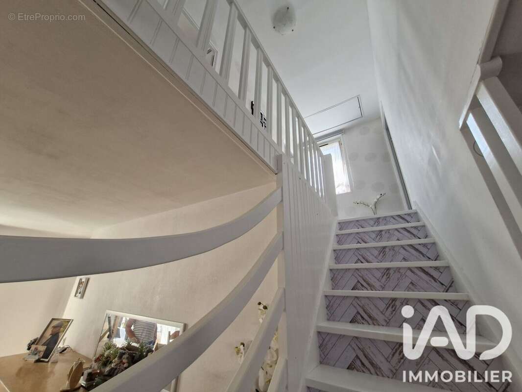 Maison 88 m² à Wattrelos  - photo 4