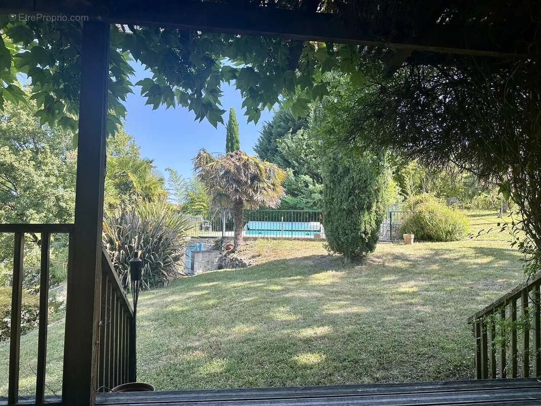 Belle maison en pierre avec piscine, jardin et vue sur la campagne - photo 14
