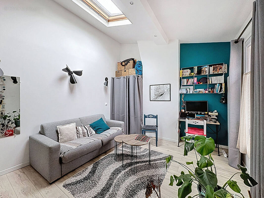 Appartement à PARIS-19E