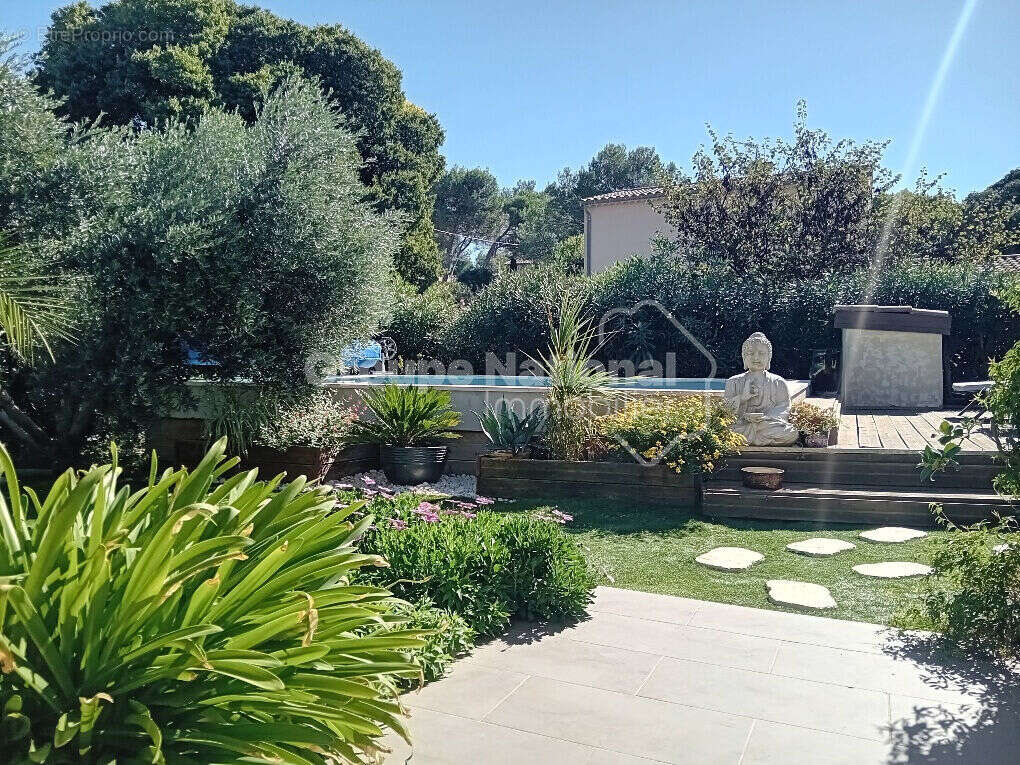 Maison à SAINT-ETIENNE-DU-GRES