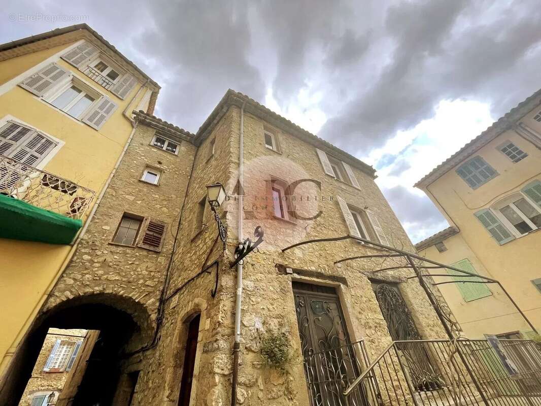 Appartement à FAYENCE