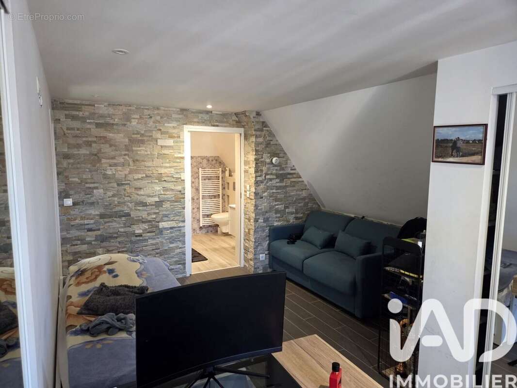 Maison 235 m² à Combs-La-Ville  - photo 9