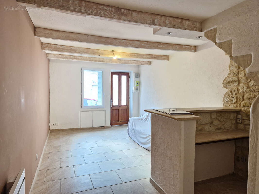 Maison à VALREAS