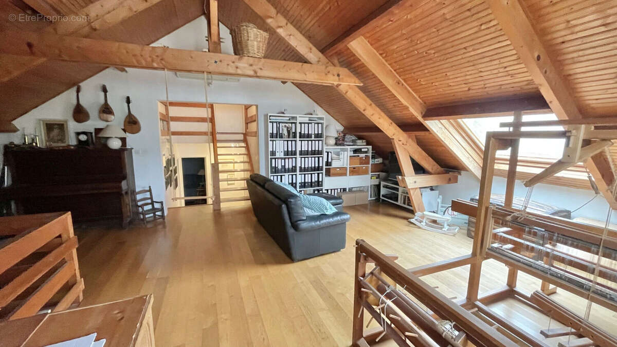 Maison à SAINT-CYR-SUR-LOIRE