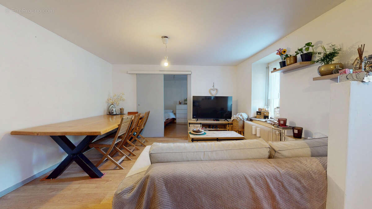 Appartement à HYEVRE-PAROISSE