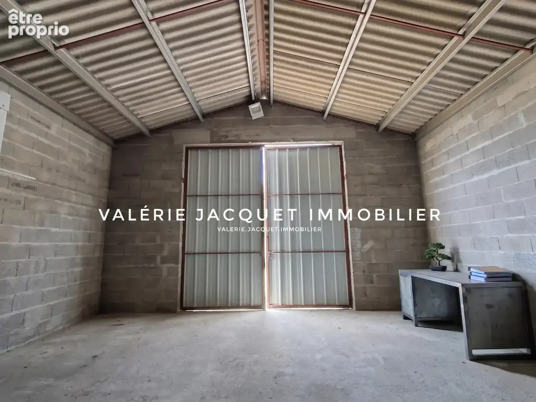 Maison récente avec bâtiment professionnel de 100 m2   Idéal artisan, entrepreneur ou collectionneur - photo 4