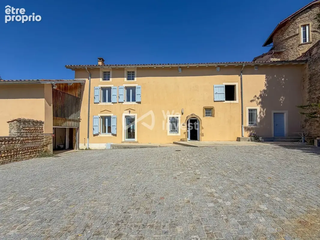 Maison 210 m² à Revel-Tourdan  - photo 2