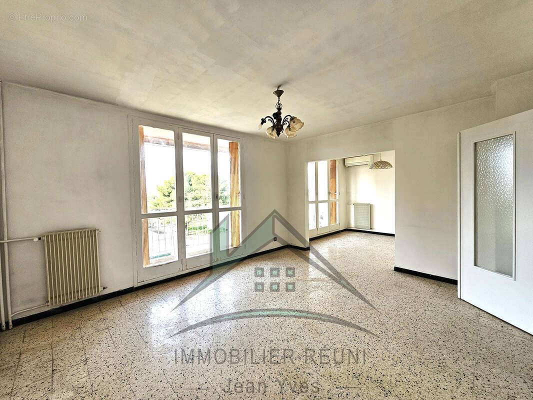 Appartement à PORT-DE-BOUC