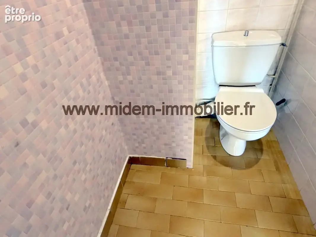 Nice Ouest, 3 P de 64 m2 + terrasse 12 m2 dernier étage vue mer 180o à 204000 euros - photo 10