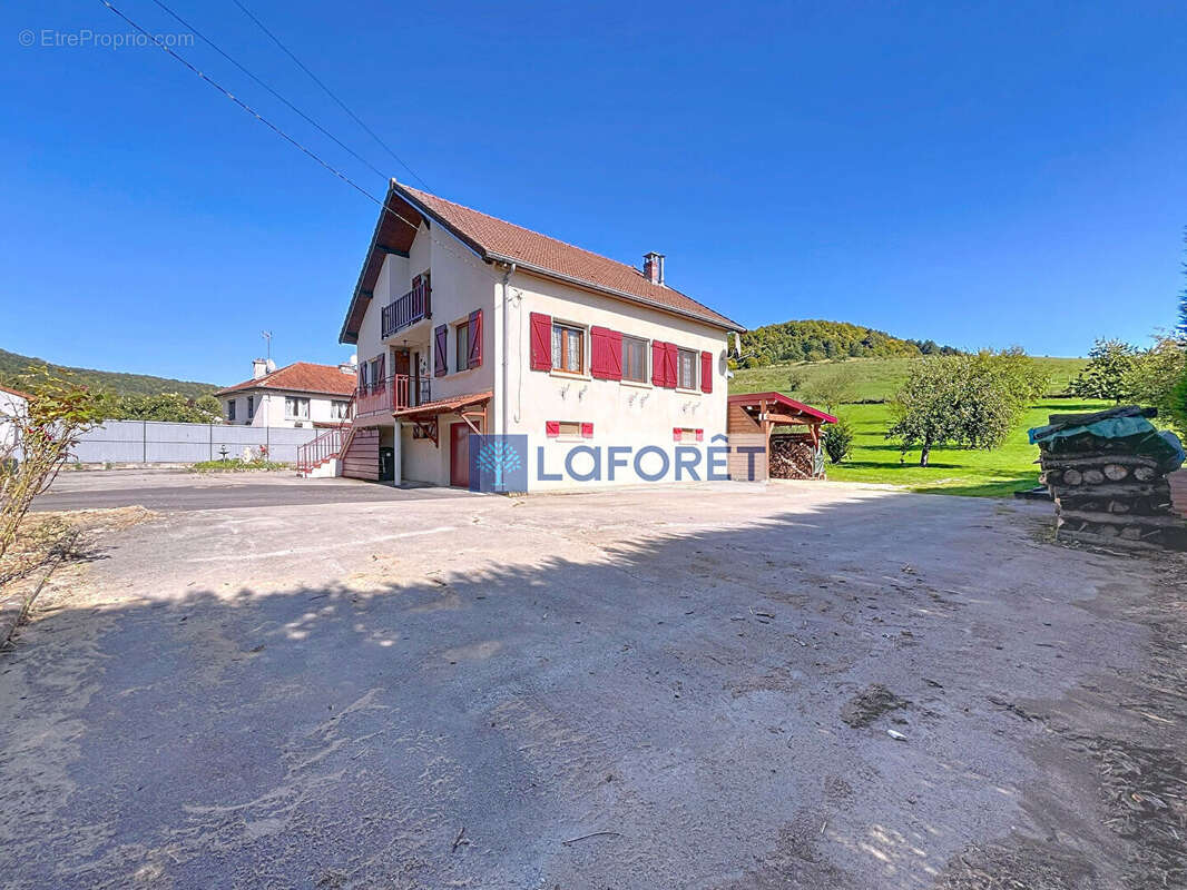 Maison à SAINT-URBAIN-MACONCOURT