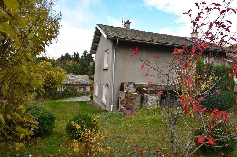 Maison à SAINT-AGREVE